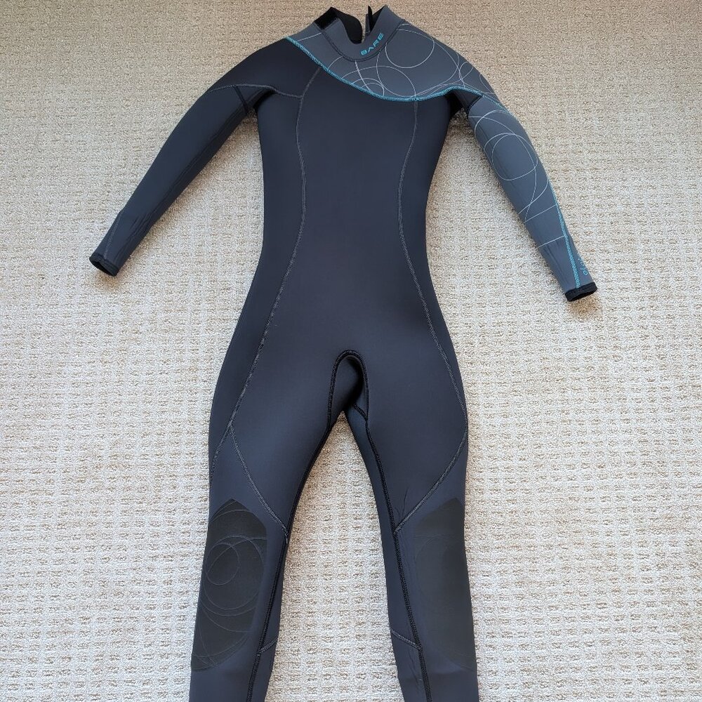 BARE Full Neoprene Wetsuit - Women’s Size 6 / 5mm - Diving/ Surfing/ Snorkeling